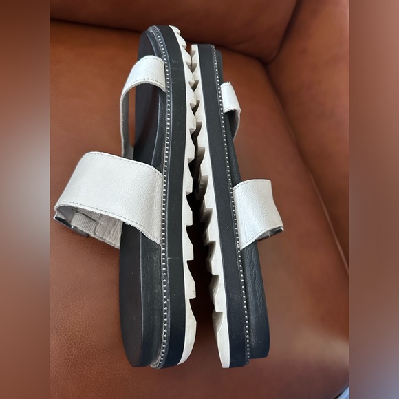 SOREL: 10.5 Women’s Roaming Slide Sandals - Sea Salt - Picture 5 of 12